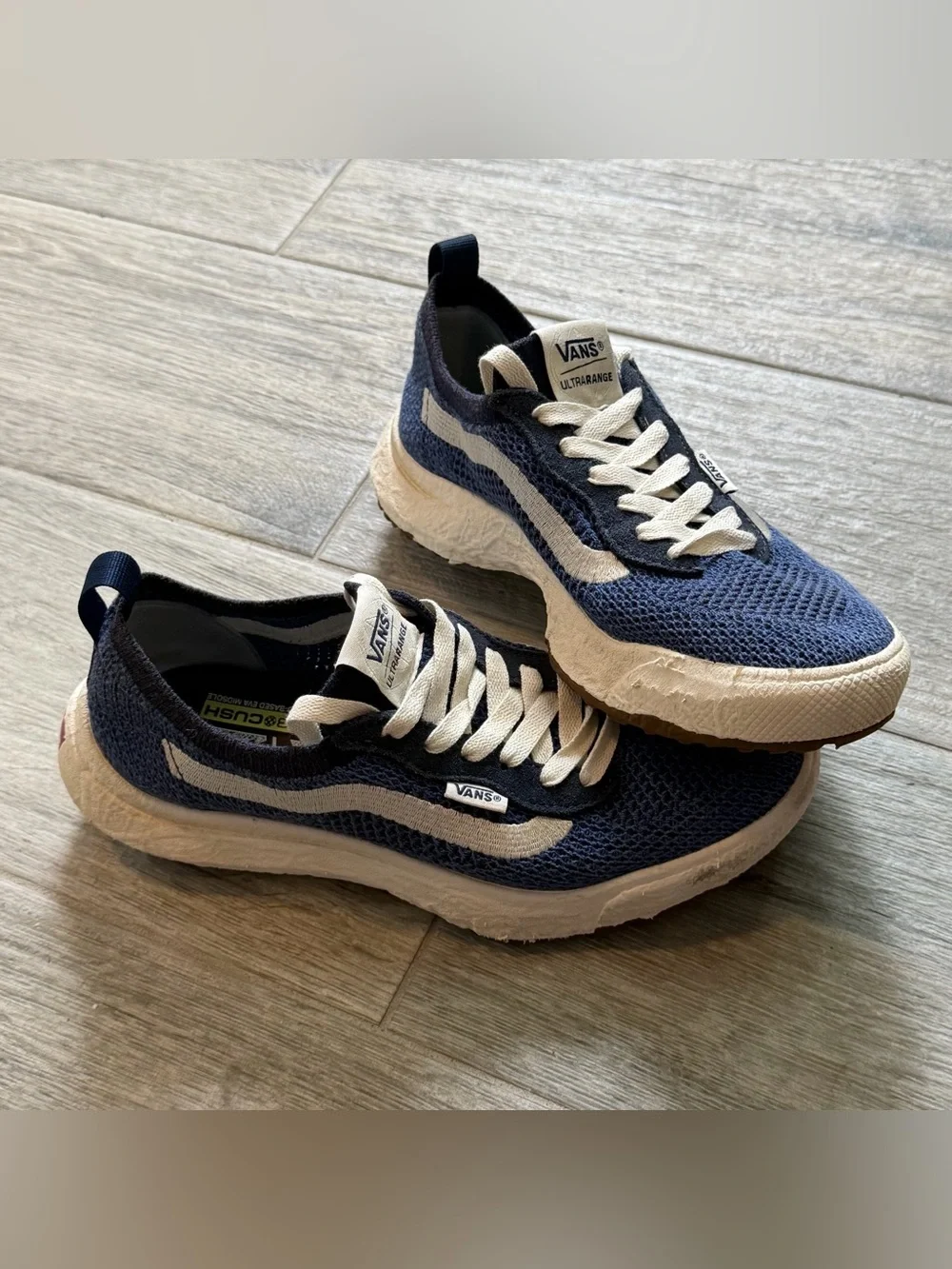 Vans UltraRange NEO VR3 Skate Sneakers Shoes Blue /White Men Size 6 Women's 7.5